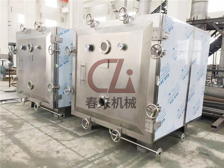 生產(chǎn)力量-方形真空干燥機(jī)